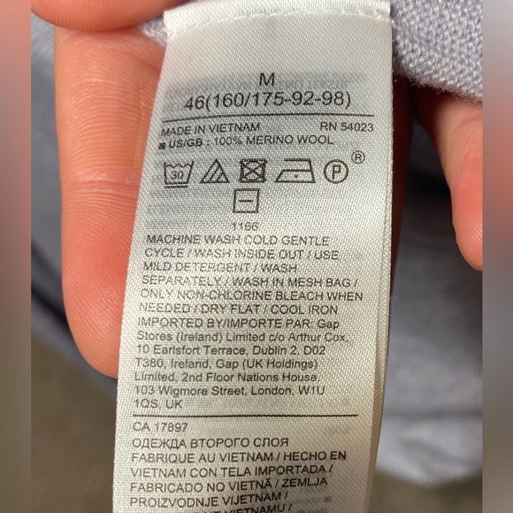 Ann Taylor Teal Blouse with Pink Accents and Diamond Pattern - Picture 4 of 5